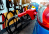 ANRE anunță noi ieftiniri la carburanți. Cât vor costa benzina și motorina în weekend 