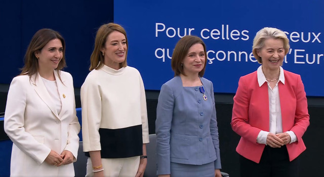 FOTO | Maia Sandu a primit la Strasbourg Ordinul European de Merit. „Meritul aparține cetățenilor Republicii Moldova”