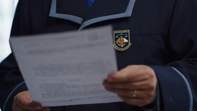 Femeie condamnată la 8 ani de închisoare pentru escrocherie: a obținut aproape 300.000 de lei prin amenințări și promisiuni false

