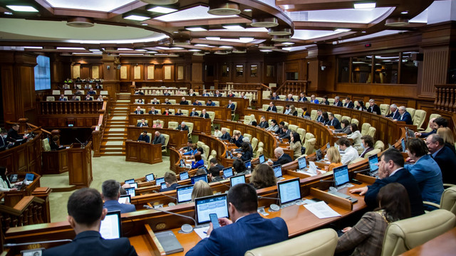 Peste 30 de proiecte au intrat în procedură legislativă în aprilie

