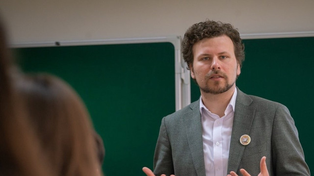 Frauda academică, în special comercializarea tezelor de licență și master, afectează credibilitatea sistemului educațional. Perciun: „Lipsa integrității academice lovește, în primul rând, în imaginea diplomei universității 