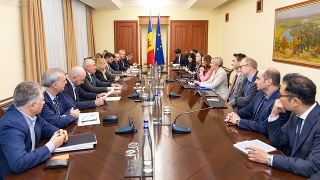 Alexandru Munteanu s-a întâlnit cu echipa de experți a FMI aflată în vizită la Chișinău. „Avem obiective ambițioase și suntem determinați să le realizăm”