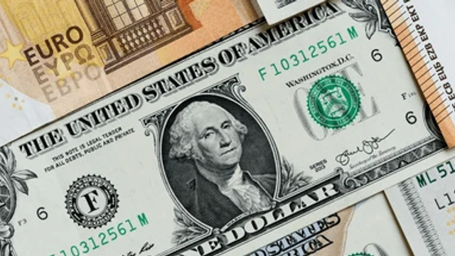 Curs valutar 11 mai 2026: Cât valorează un euro și un dolar
