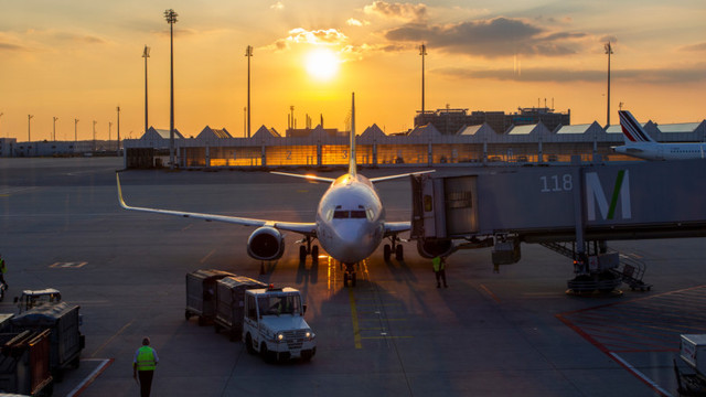 Aeroporturile trag un semnal de alarmă. Anulări pe scară largă ale zborurilor în această vară