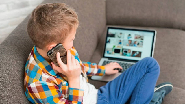 Copiii din Republica Moldova, tot mai expuși riscurilor online. Experta Cristina Deliu: „Pericolele din mediul online nu dispar, ci evoluează odată cu tehnologiile și platformele digitale”