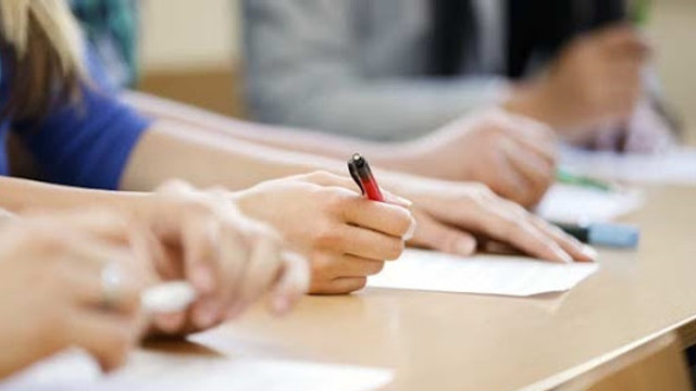Noi reguli de admitere la universități: Candidații la Pedagogie și master vor avea nevoie de media minimă 7