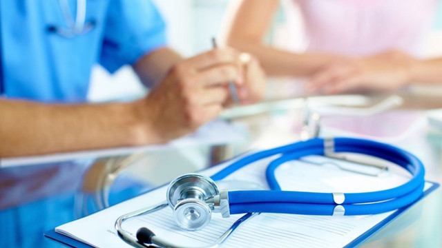Audit: Cetățenii asigurați au așteptat anul trecut circa 4 luni rândul la investigații medicale

