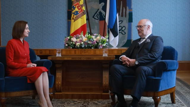 Maia Sandu a fost întâmpinată de președintele eston Alar Karis, la Tallinn