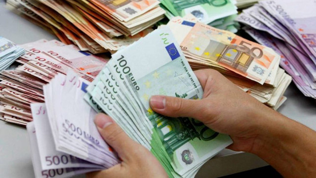 BNM: Vânzările de valută ale populației nu acoperă cererea agenților economici
