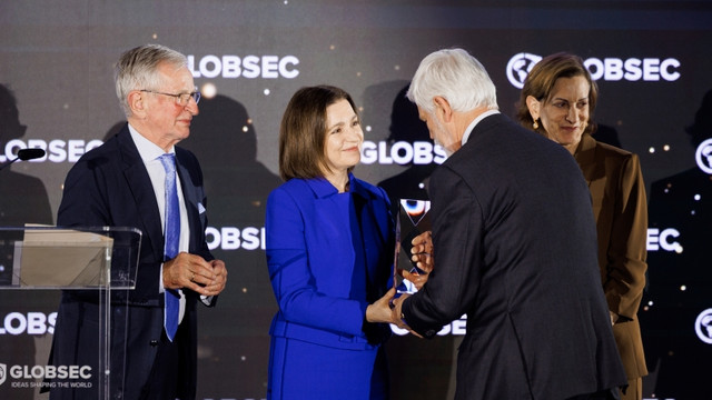 Președinta Maia Sandu, premiată la Forumul GLOBSEC de la Praga: „Este o onoare să reprezint cetățenii Republicii Moldova”

