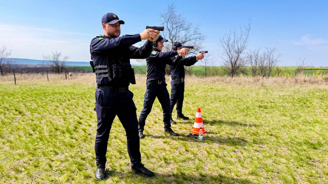 Trageri de instrucție în orașul Vulcănești. Accesul în zona carierei de nisip este interzis
