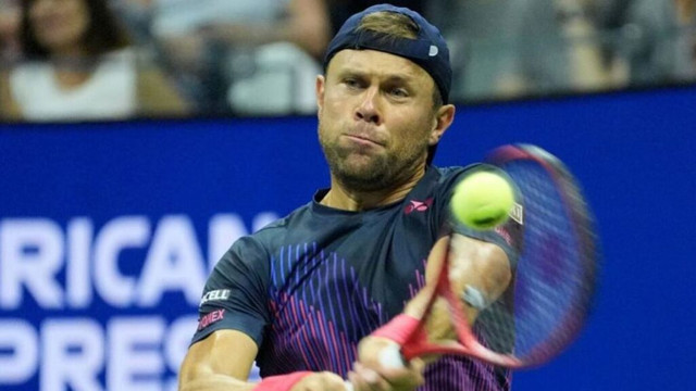 Radu Albot s-a calificat în sferturi la „Moldova Open”, iar echipa de dublu Snițari-Cozbinov a fost eliminată
