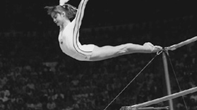 Gimnasta Nadia Comăneci, decorată de Nicușor Dan cu Ordinul Național „Steaua României” în grad de Mare Cruce (Video)
