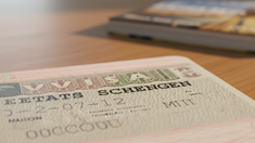 Mai multe state europene cer înăsprirea regulilor de acordare a vizelor Schengen pentru cetățenii ruși