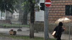Meteorologii au emis cod galben de ploi puternice. Când intră în vigoare alerta

