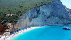VIDEO | Ucraina oferă scuze Greciei după ce o dronă marină plină cu explozibil a ajuns lângă Lefkada
