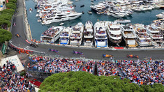 Sute de superiahturi au blocat portul Monaco în timpul Marelui Premiu de Formula 1


