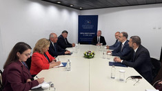 Cooperarea bilaterală și parcursul european, pe agenda discuțiilor dintre premierul Alexandru Munteanu și omologul sârb Djuro Macut