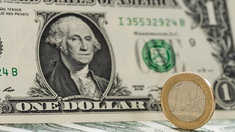 Dolarul crește cu 21 bani. Cât valorează euro astăzi, 19 iunie