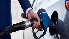Carburanții auto vor fi mai ieftini mâine, 24 iunie. Prețurile stabilite de ANRE 