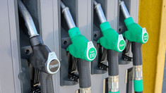 Prețul la motorină scade sub 25 lei/litru. Cât va costa benzina mâine, 26 iunie