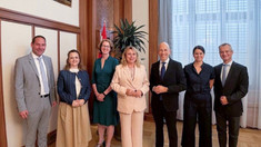 Anca Dragu, la Viena: Reforma asigurărilor, supravegherea financiară și aderarea la SEPA, în centrul discuțiilor