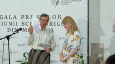 GALERIE FOTO | Volumul „Simplu”, semnat de jurnalista Radio România Chișinău Ina Guțu, laureat al Premiului Fondului Literar al Scriitorilor din Moldova (Foto)
