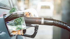 Prețul la motorină scade sub 25 lei/litru. Cât va costa benzina mâine, 1 iulie
