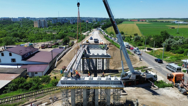 FOTO | Lucrările la podul și pasajul de pe centura Bălți se apropie de finalizare


