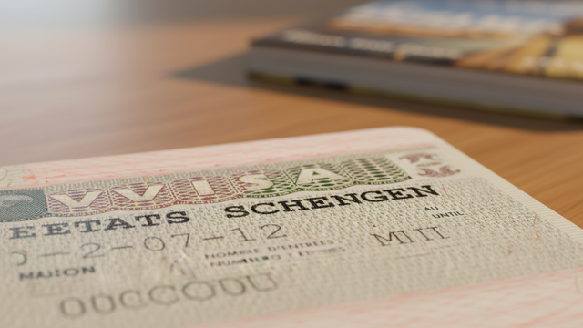 Mai multe state europene cer înăsprirea regulilor de acordare a vizelor Schengen pentru cetățenii ruși
