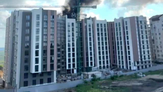 Explozie într-un bloc în construcție din Durlești. Patru echipaje de pompieri și salvatori au intervenit 