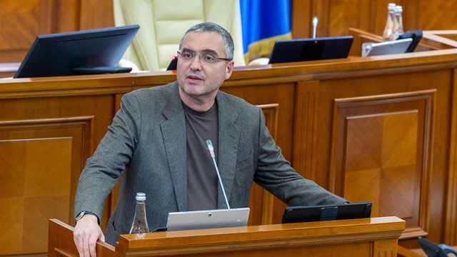 Renato Usatîi se retrage din Comisia de securitate națională a Parlamentului

