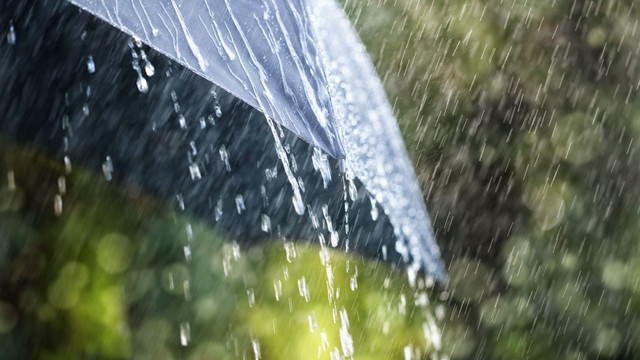 METEO | Ploi cu descărcări electrice și grindină, prognozate pentru acest weekend. Câte grade se vor înregistra  

