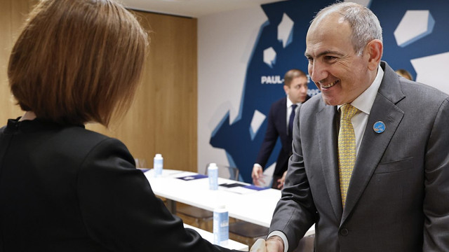 Maia Sandu i-a transmis un mesaj de felicitare lui Nikol Pașinian, după victoria partidului său la alegerile din Armenia
