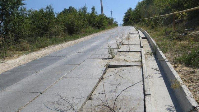Neconformități și întârzieri pe șantierul unui drum din Nisporeni: Antreprenorul a fost sancționat de autorități
