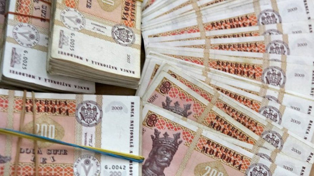Escrocherie de 260.000 de lei la Chișinău. Doi moldoveni și trei ucraineni, reținuți

