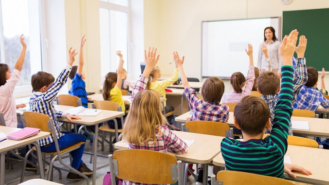 Noi reguli privind organizarea procesului educațional în clasele cu predare simultană. Metodologia aprobată de MEC

