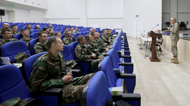 Militari R. Moldova, instruiți în cadrul unui curs NATO privind consolidarea integrității în operațiunile de menținere a păcii

