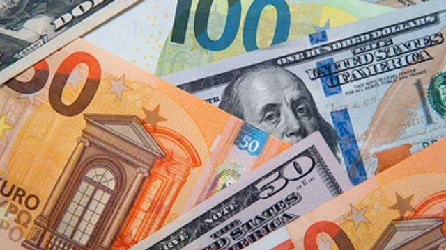 Cât valorează un euro și un dolar. Cursul valutar stabilit de BNM pentru astăzi, 11 iunie
