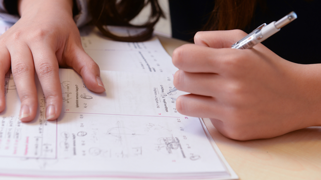 VIDEO | MEC vine cu o reacție după nemulțumirea de la examenul de Bac la matematică. „Gradul de rezolvare este comparabil și chiar mai înalt decât în anii precedenți”