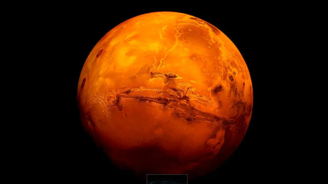 Fenomen astronomic rar la final de iunie: Marte se apropie de „Cele Șapte Surori”
