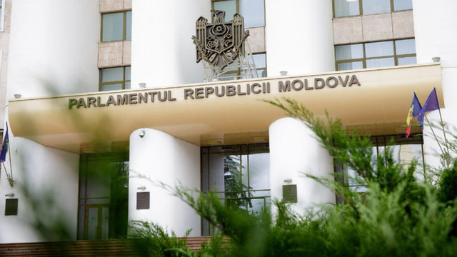 Promo-LEX: Opt din zece proiecte, votate cu deficiențe de transparență
