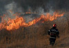 Peste 30 de hectare de vegetație uscată, mistuite de flăcări în ultimele 24 de ore. IGSU vine cu recomandări

