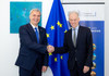 Reformele și aderarea la UE, discutate de premierul interimar, Eugeniu Osmochescu și directorul pentru Extindere și Vecinătatea Estică al Comisiei Europene (FOTO)
