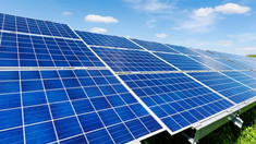 Capacitățile de energie din surse regenerabile continuă să crească. Instalațiile fotovoltaice sunt dominante