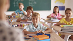 Școlile vor reveni la sistemul de aplicare a notelor pentru elevii din clasa a IV-a