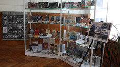 FOTO | „Ecou din trecut, pentru prezent și viitor”. Dramele provocate de deportările staliniste, prezentate într-o nouă expoziție la Biblioteca Națională