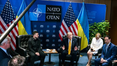 Trump îl anunță pe Zelenski, la NATO, că SUA vor acorda Ucrainei licența pentru a produce rachete Patriot: Veți învăța rapid