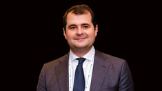 Absolvent al Harvard Business School și investitor în companii importante din R. Moldova. Profilul candidatului PAS la funcția de premier
