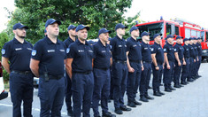 Primul contingent de pompieri moldoveni a plecat în Grecia pentru misiunea europeană de combatere a incendiilor forestiere (FOTO)

